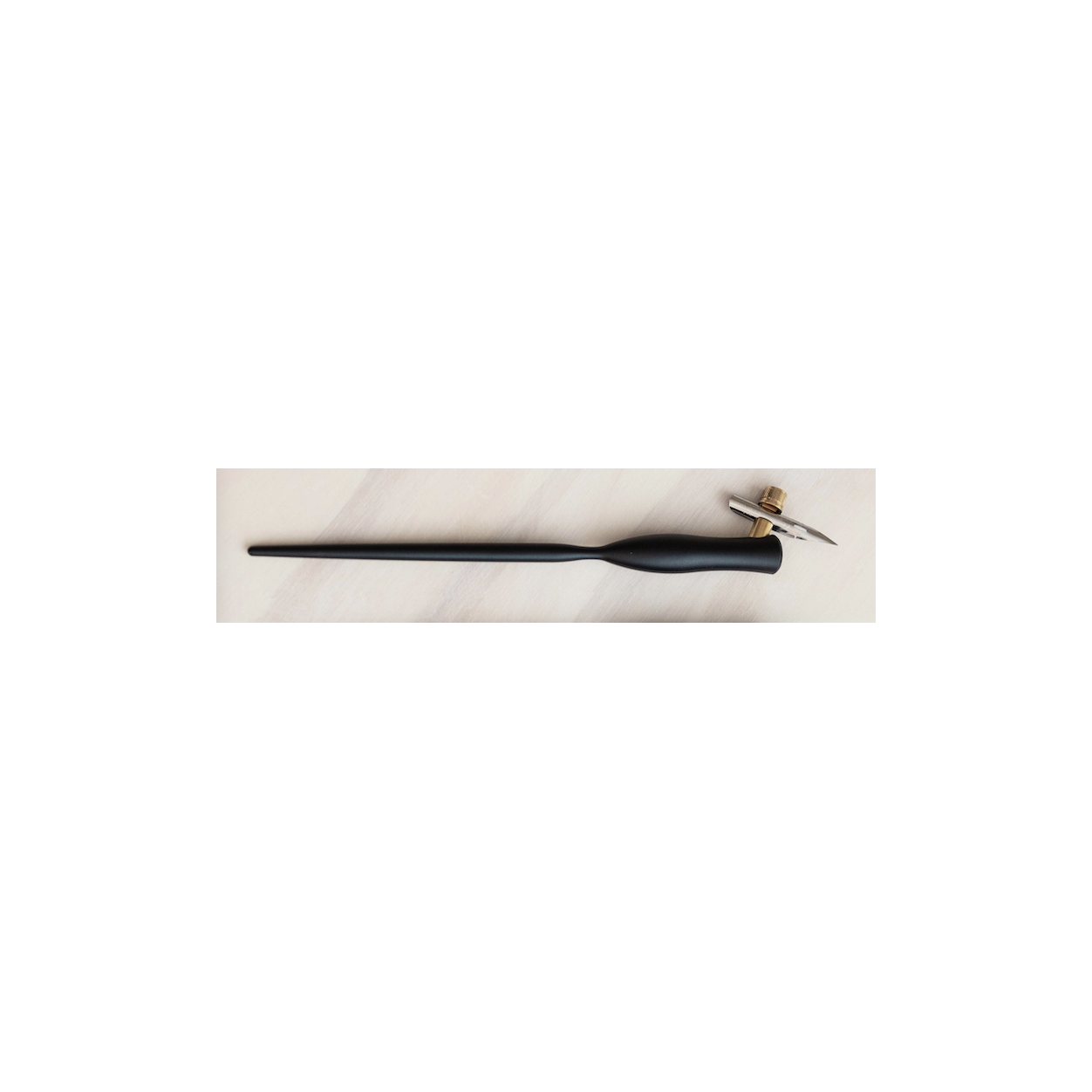 Stylo de calligraphie Tom's Studio Flourish noir oblique