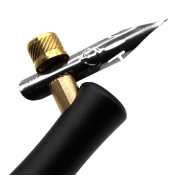 Stylo de calligraphie Tom's Studio Flourish noir oblique